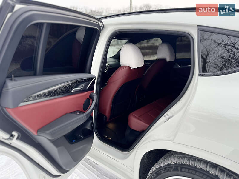 Внедорожник / Кроссовер BMW X4 2022 в Черкассах