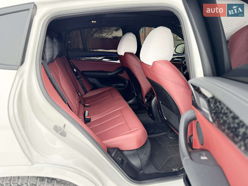 Внедорожник / Кроссовер BMW X4 2022 в Черкассах