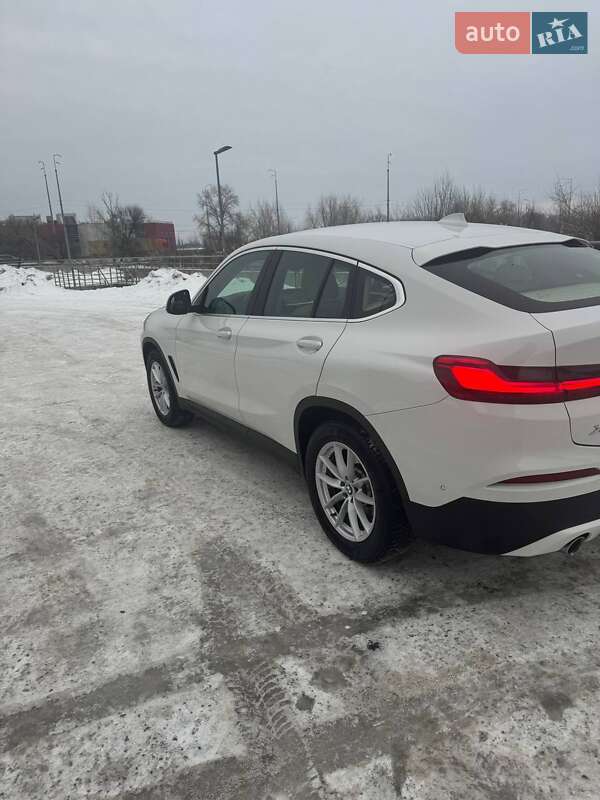 Внедорожник / Кроссовер BMW X4 2021 в Киеве