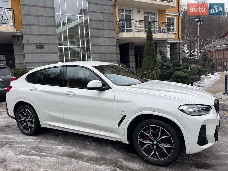 Внедорожник / Кроссовер BMW X4 2022 в Киеве