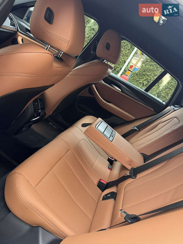 Внедорожник / Кроссовер BMW X4 2022 в Киеве