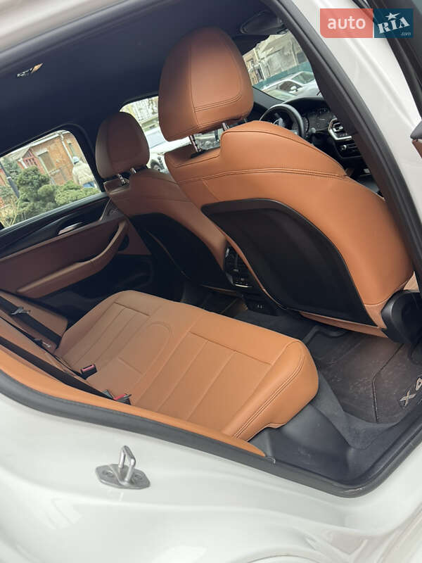 Внедорожник / Кроссовер BMW X4 2022 в Киеве