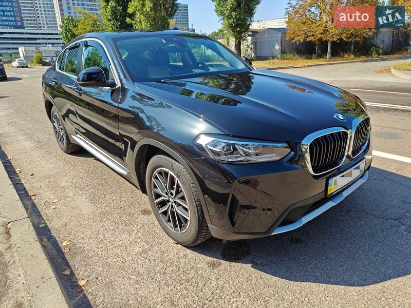 Внедорожник / Кроссовер BMW X4 2022 в Киеве