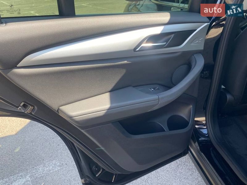 Позашляховик / Кросовер BMW X4 2019 в Києві фото 24 Позашляховик / Кросовер BMW X4 2019 в Києві