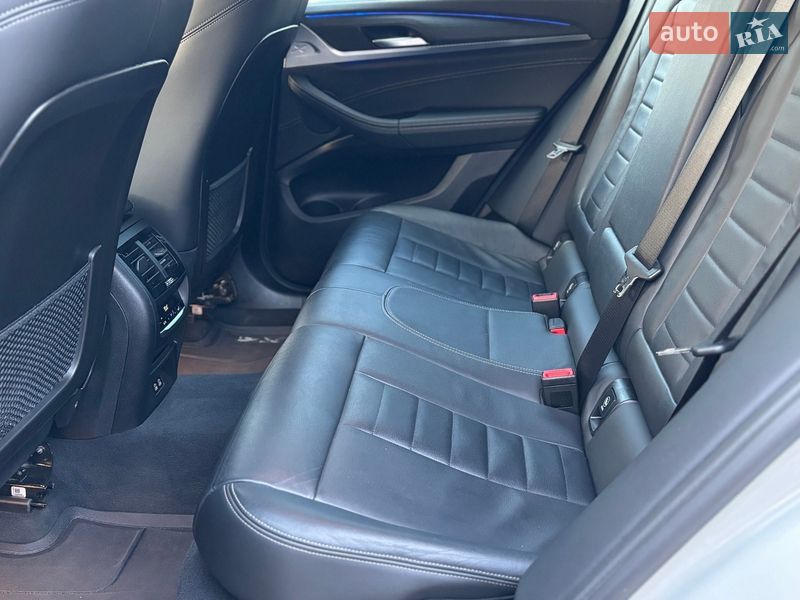 Внедорожник / Кроссовер BMW X4 2022 в Черкассах