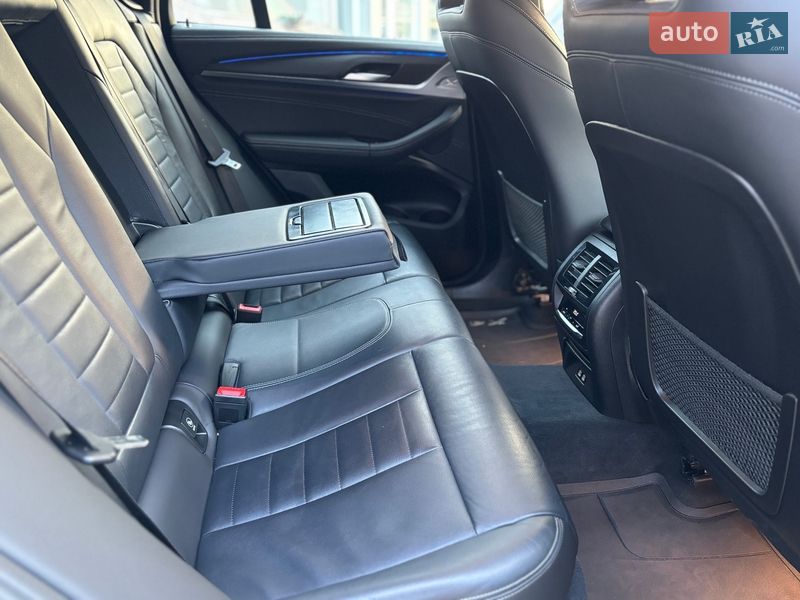 Внедорожник / Кроссовер BMW X4 2022 в Черкассах