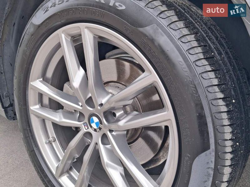 Внедорожник / Кроссовер BMW X4 2020 в Киеве