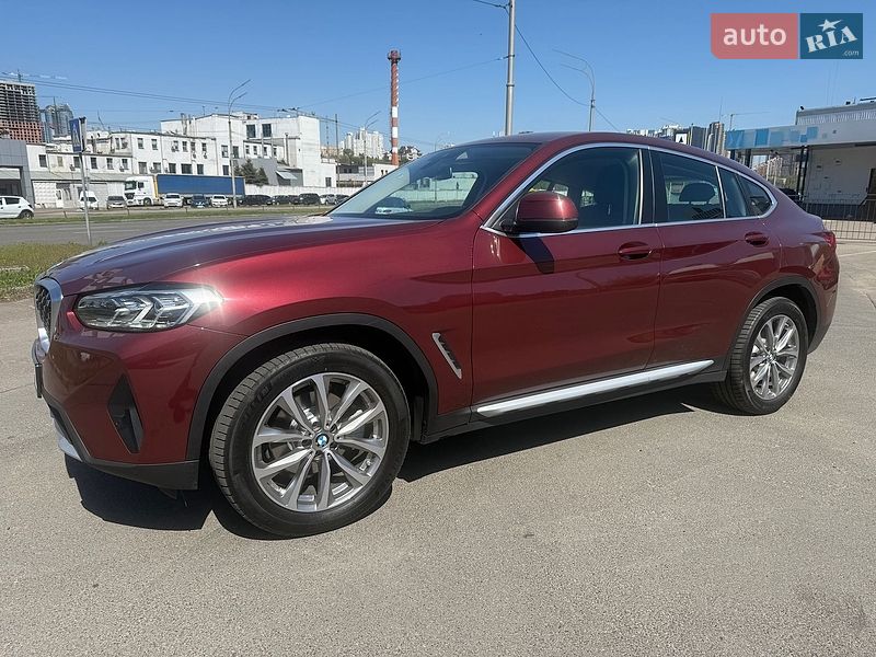 Внедорожник / Кроссовер BMW X4 2022 в Киеве