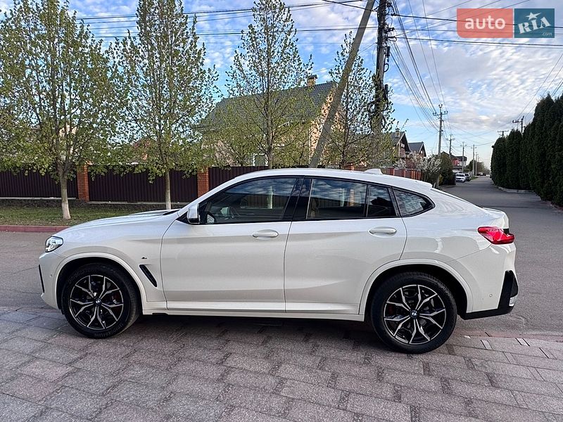 Внедорожник / Кроссовер BMW X4 2022 в Киеве