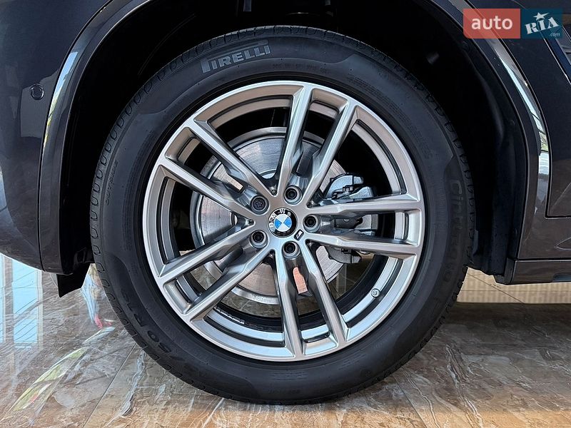 Внедорожник / Кроссовер BMW X4 2021 в Киеве