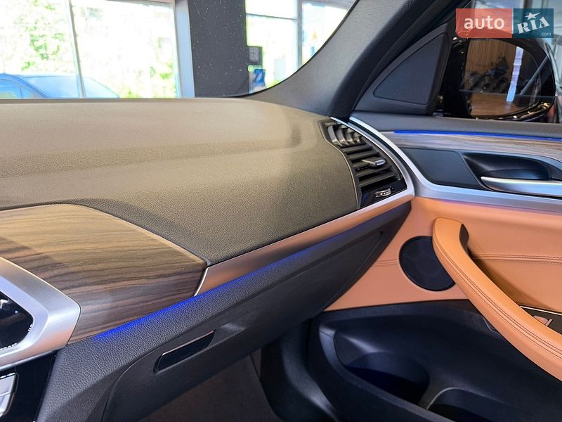 Внедорожник / Кроссовер BMW X4 2021 в Киеве