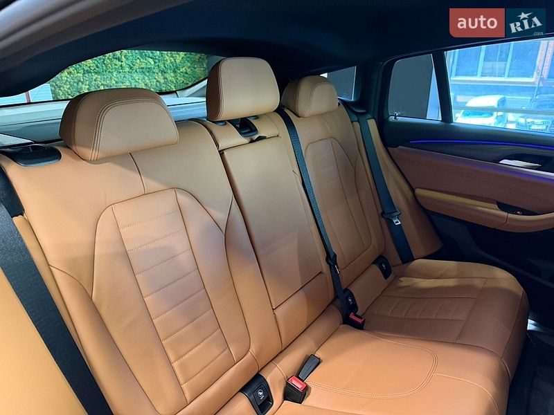 Внедорожник / Кроссовер BMW X4 2021 в Киеве