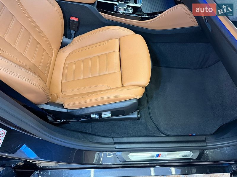 Внедорожник / Кроссовер BMW X4 2021 в Киеве