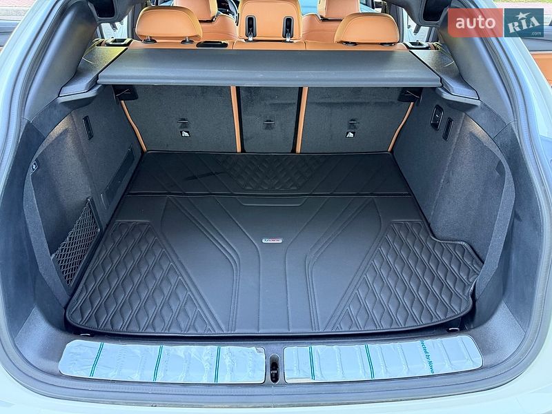 Внедорожник / Кроссовер BMW X4 2022 в Киеве