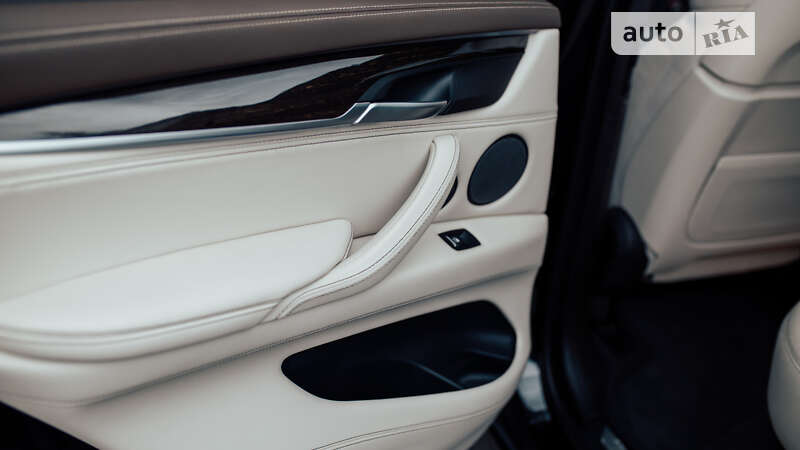 Внедорожник / Кроссовер BMW X5 M 2017 в Черновцах