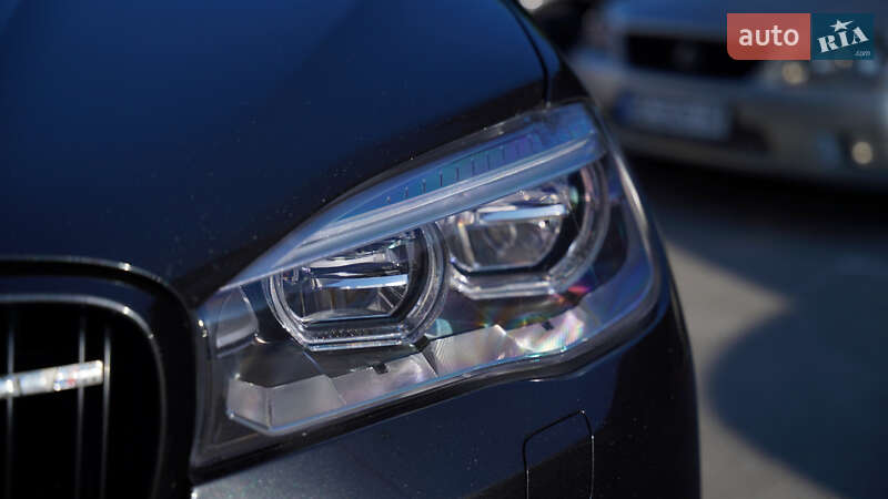 Внедорожник / Кроссовер BMW X5 M 2018 в Вишневом