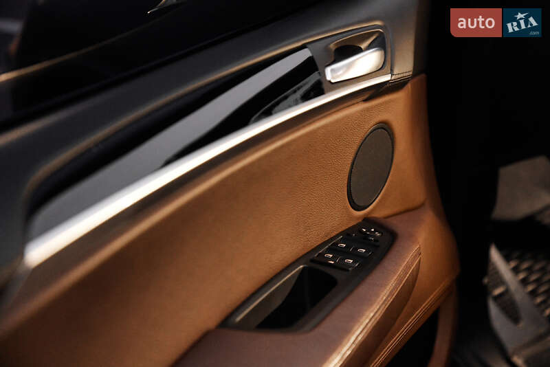 Внедорожник / Кроссовер BMW X5 M 2011 в Киеве
