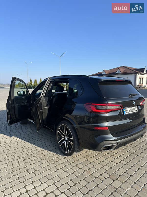 Внедорожник / Кроссовер BMW X5 M 2020 в Шепетовке