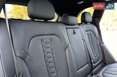 Позашляховик / Кросовер BMW X5 M 2023 в 