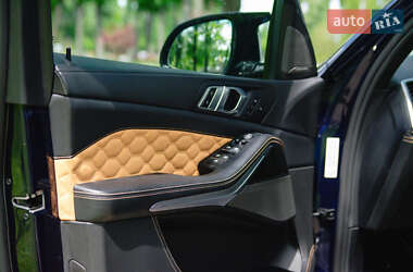 Внедорожник / Кроссовер BMW X5 M 2020 в 