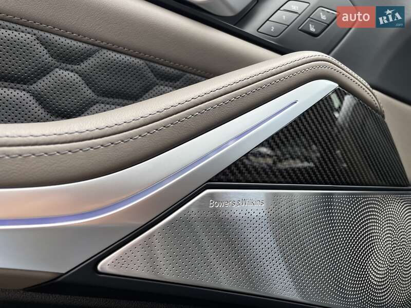 Внедорожник / Кроссовер BMW X5 M 2022 в Киеве