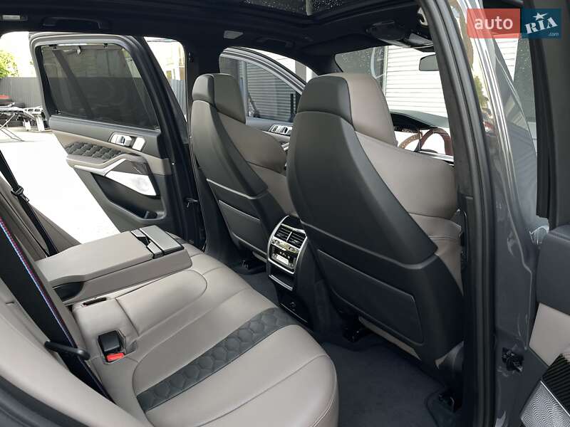 Внедорожник / Кроссовер BMW X5 M 2022 в Киеве