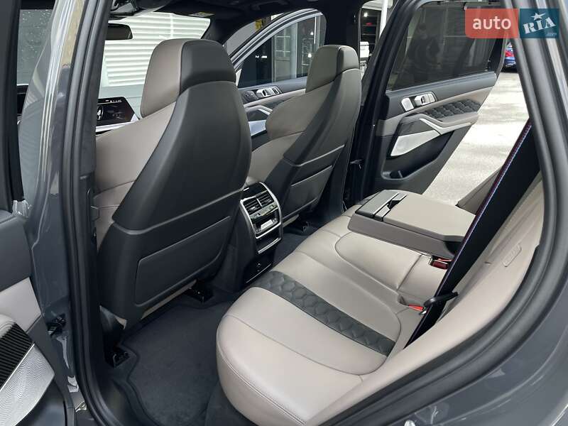 Внедорожник / Кроссовер BMW X5 M 2022 в Киеве