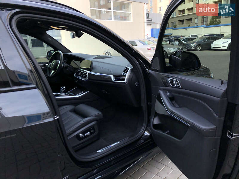 Внедорожник / Кроссовер BMW X5 M 2021 в Одессе