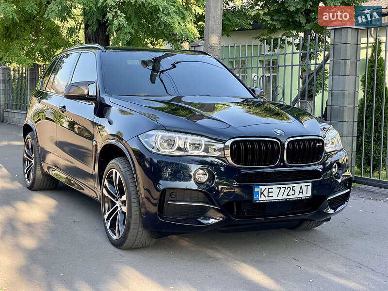 Внедорожник / Кроссовер BMW X5 M 2015 в Каменском