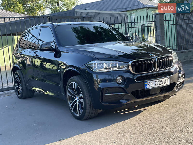 Внедорожник / Кроссовер BMW X5 M 2015 в Каменском