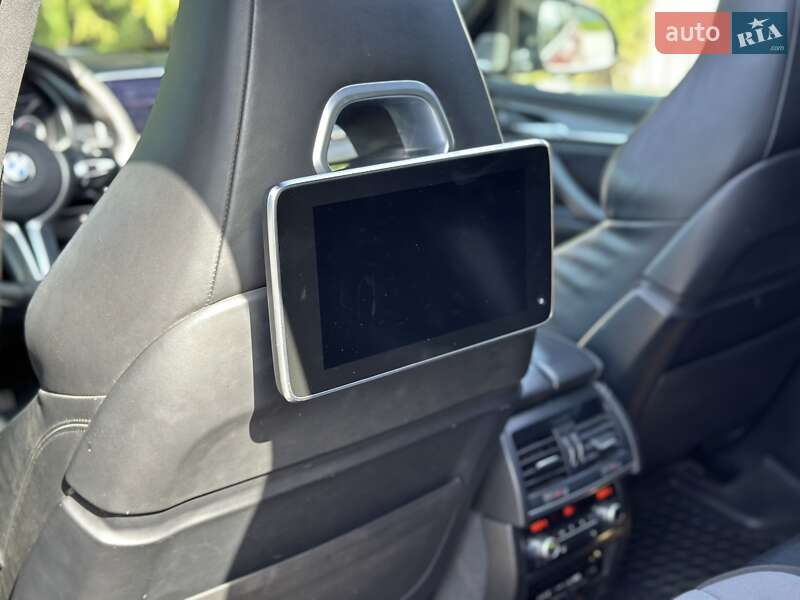 Позашляховик / Кросовер BMW X5 M 2017 в Рівному