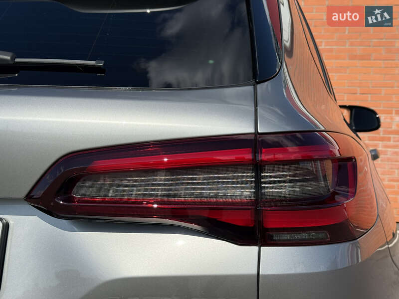 Внедорожник / Кроссовер BMW X5 M 2022 в Киеве