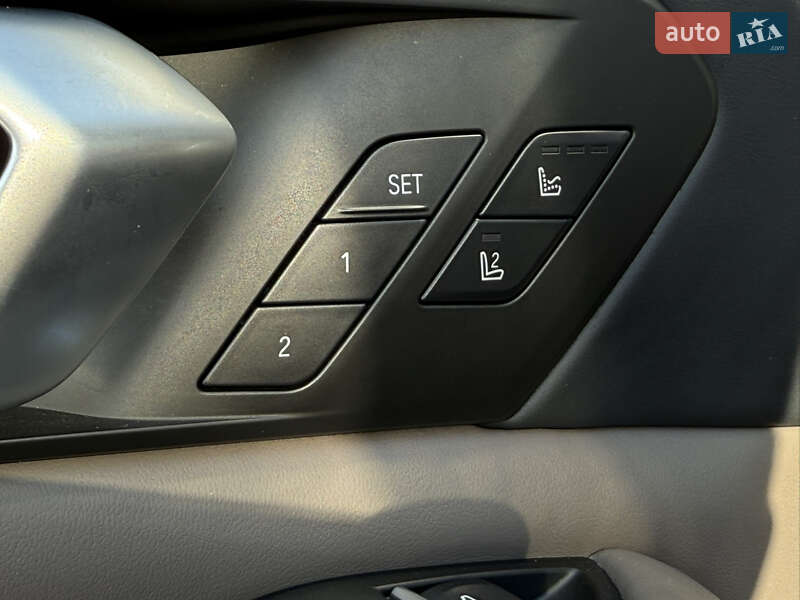 Внедорожник / Кроссовер BMW X5 M 2022 в Киеве