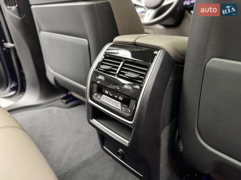 Позашляховик / Кросовер BMW X5 M 2022 в Києві фото 58 Позашляховик / Кросовер BMW X5 M 2022 в Києві