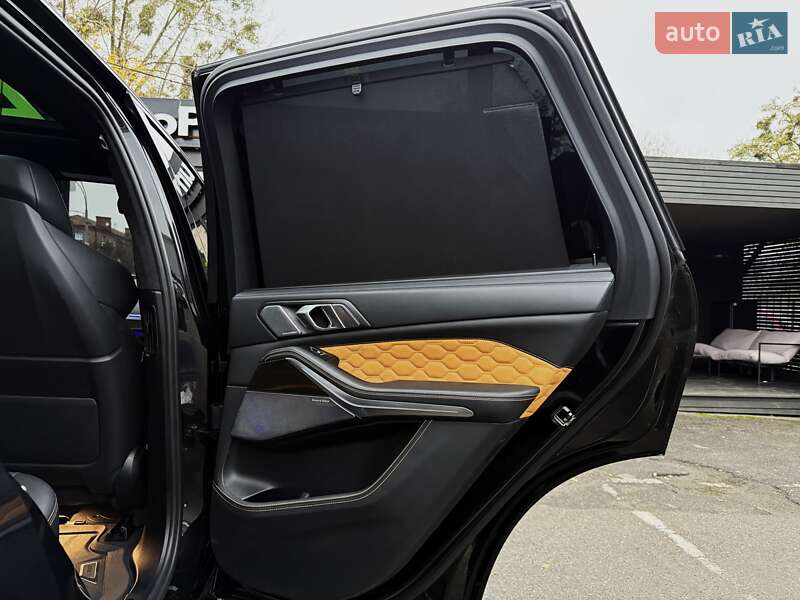 Внедорожник / Кроссовер BMW X5 M 2022 в Киеве