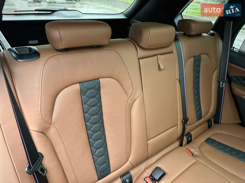 Внедорожник / Кроссовер BMW X5 M 2024 в Киеве