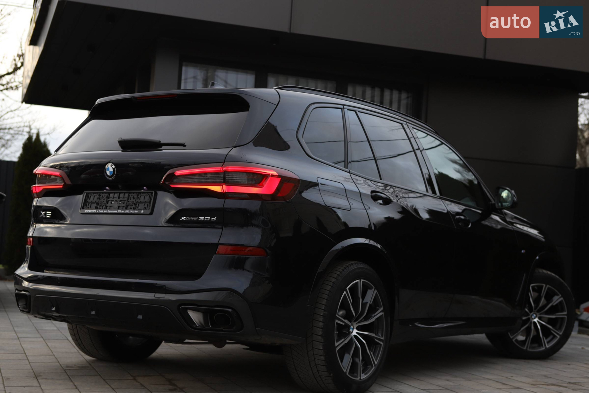 2021 BMW X5 M - мініатюра 38