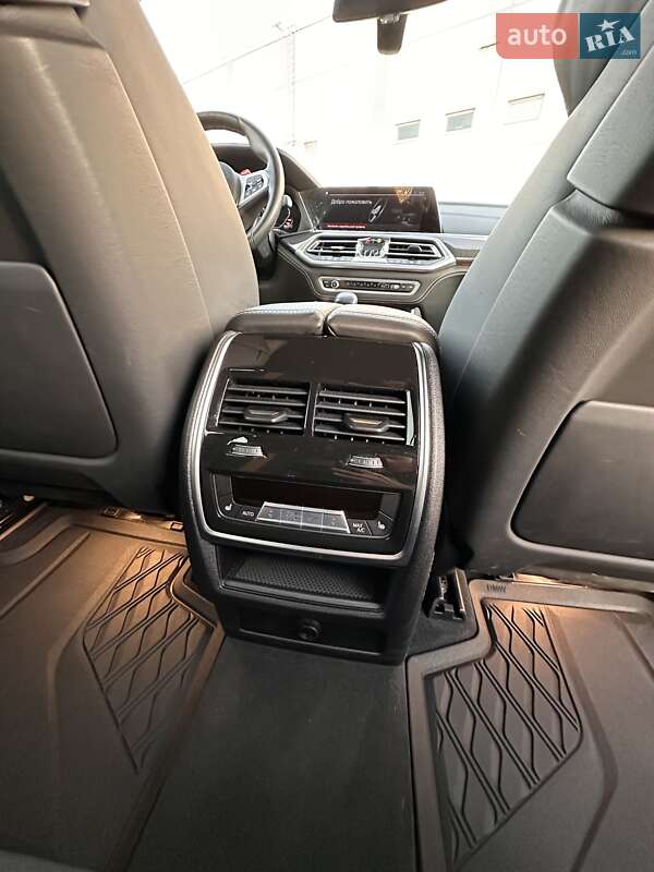 Внедорожник / Кроссовер BMW X5 M 2022 в Киеве