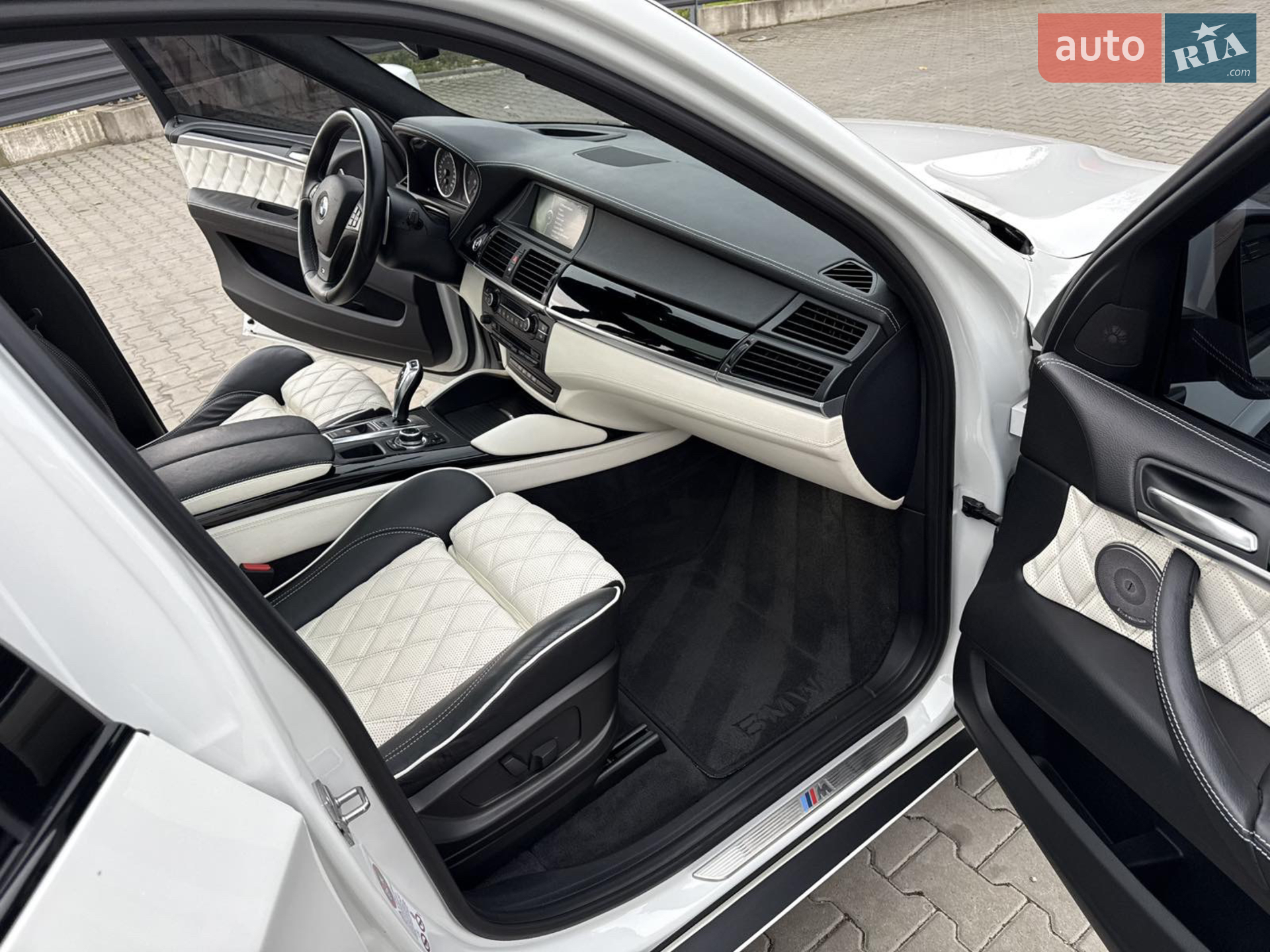 2010 BMW X5 M - мініатюра 6