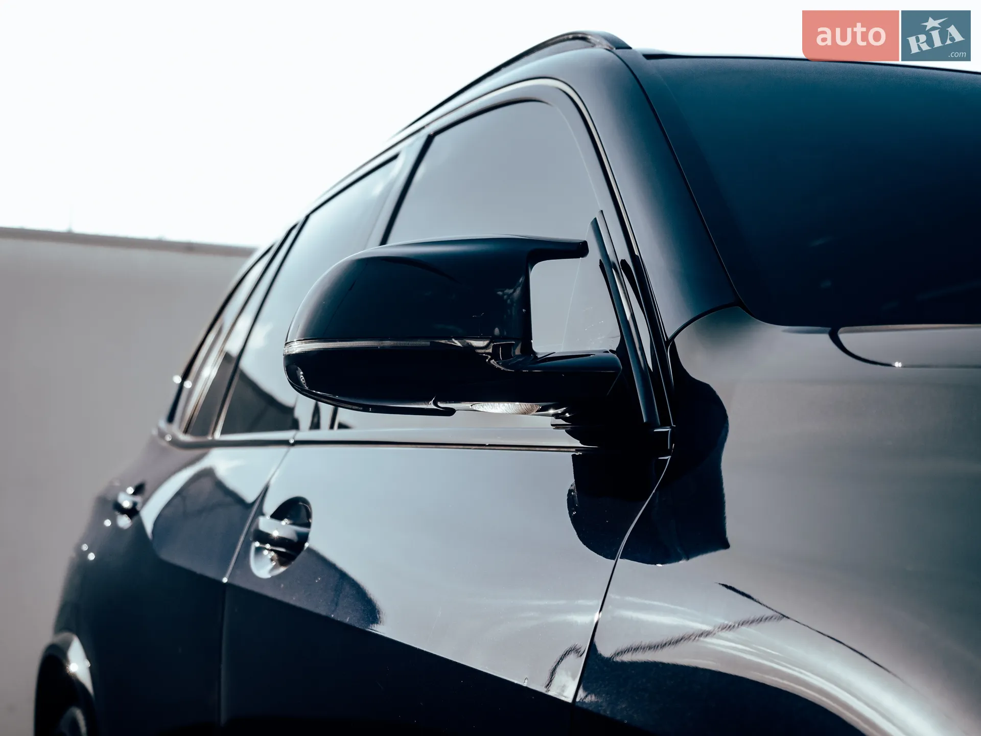 2023 BMW X5 M - мініатюра 17