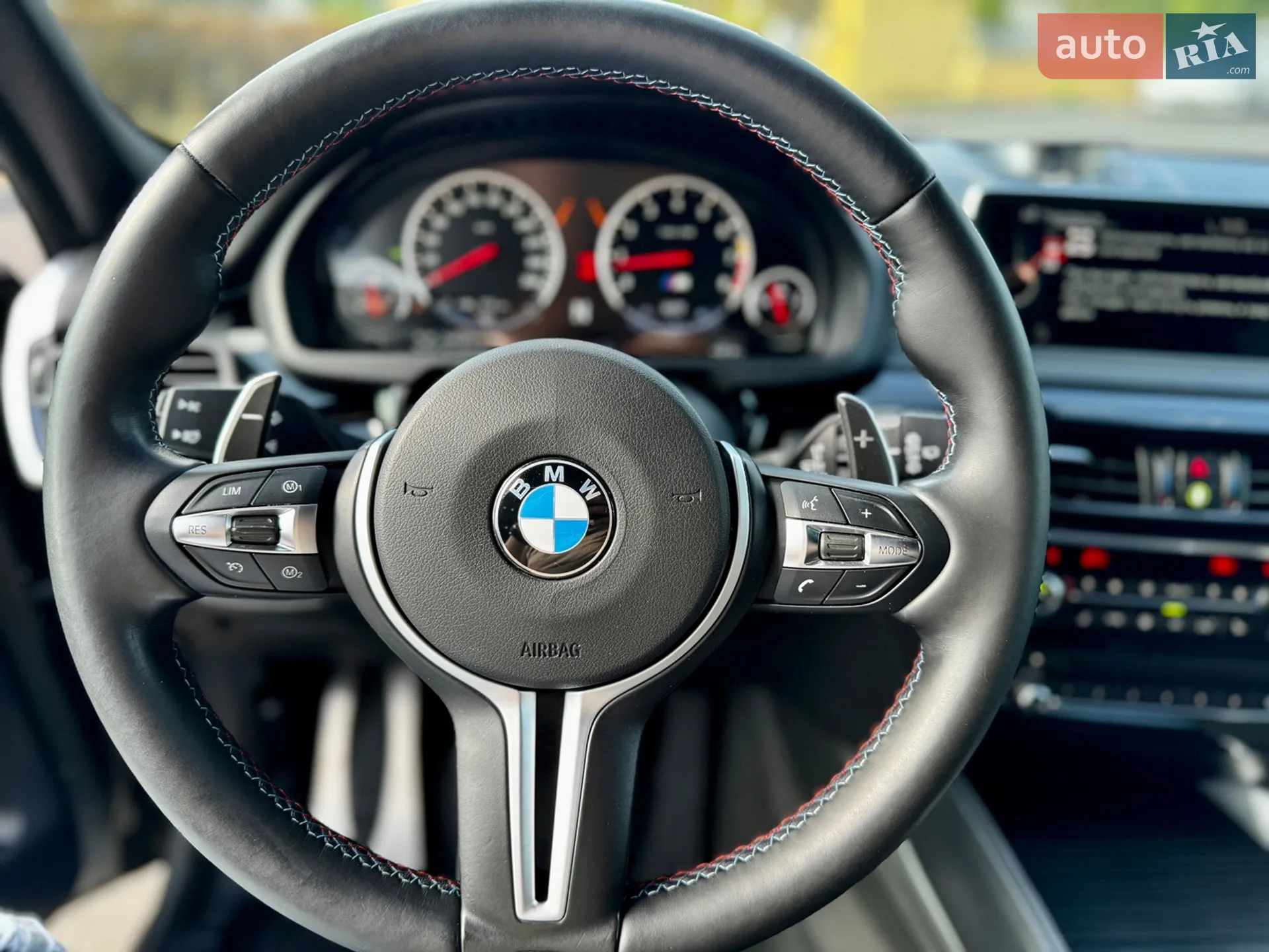2016 BMW X5 M - мініатюра 11