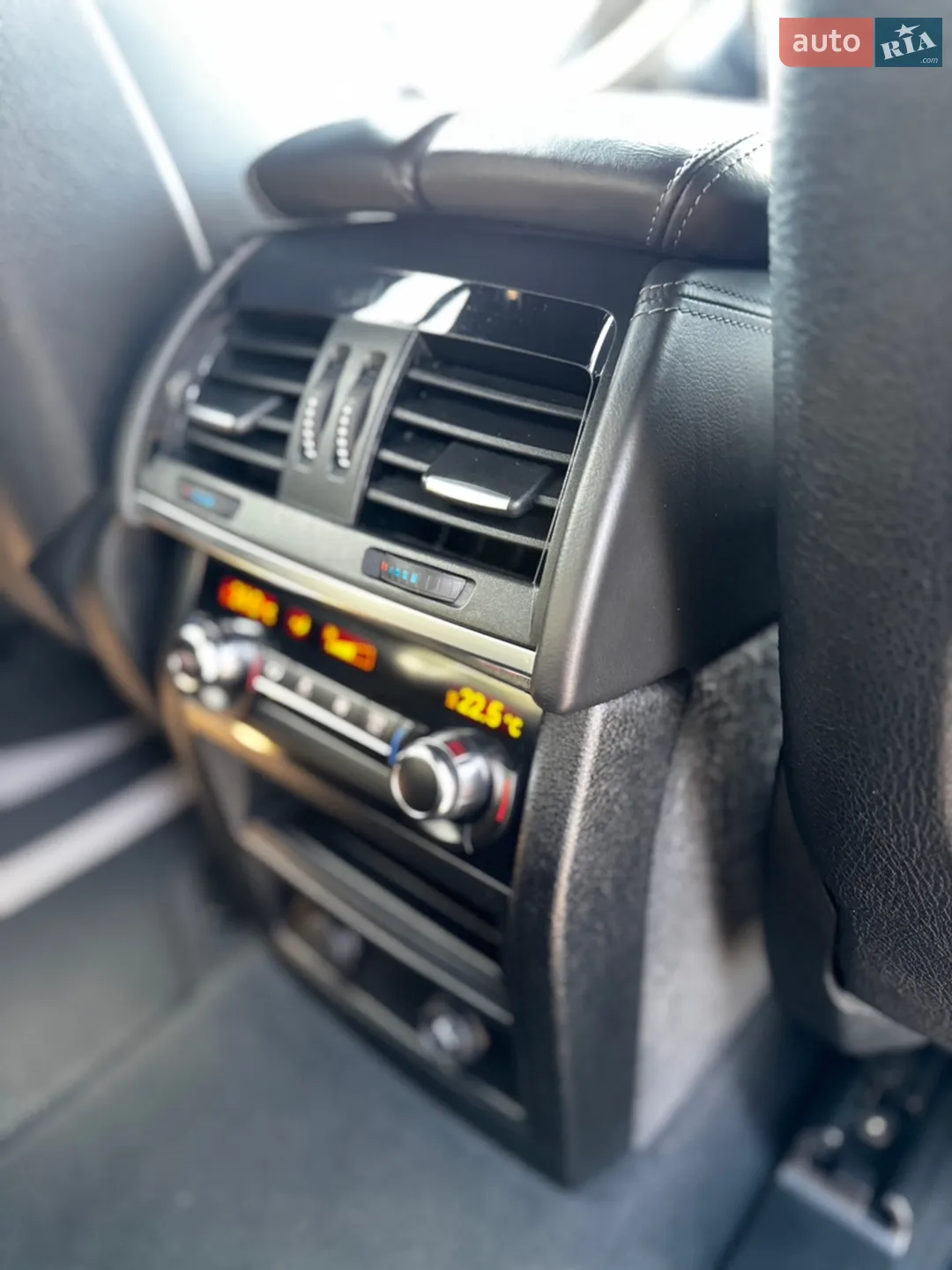 2016 BMW X5 M - мініатюра 15