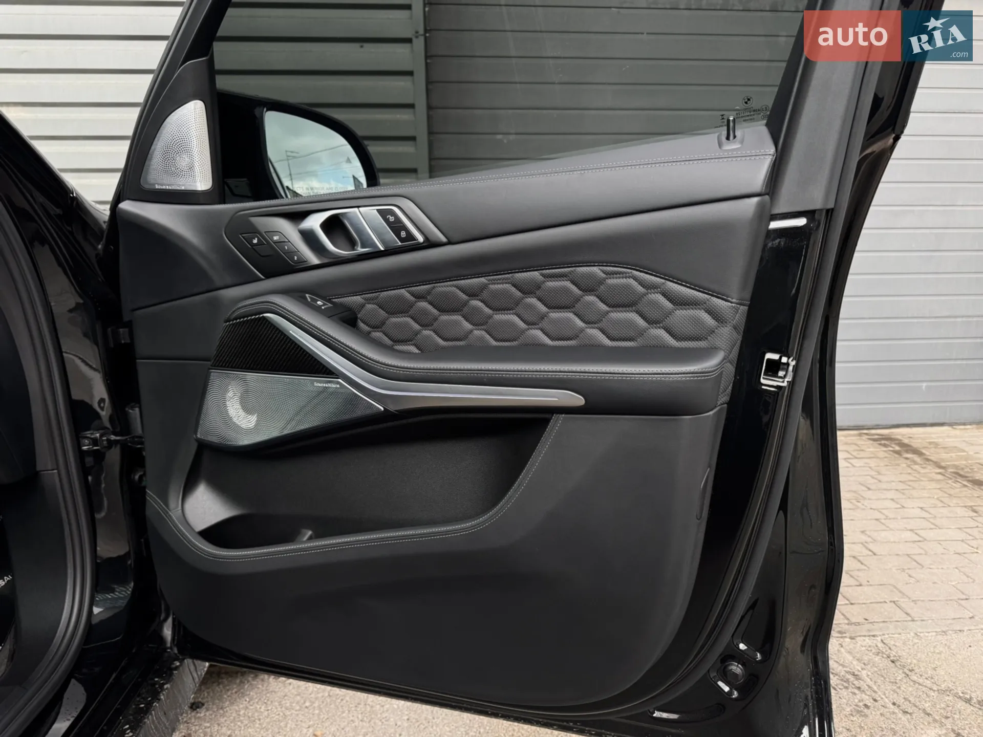 2023 BMW X5 M - мініатюра 46