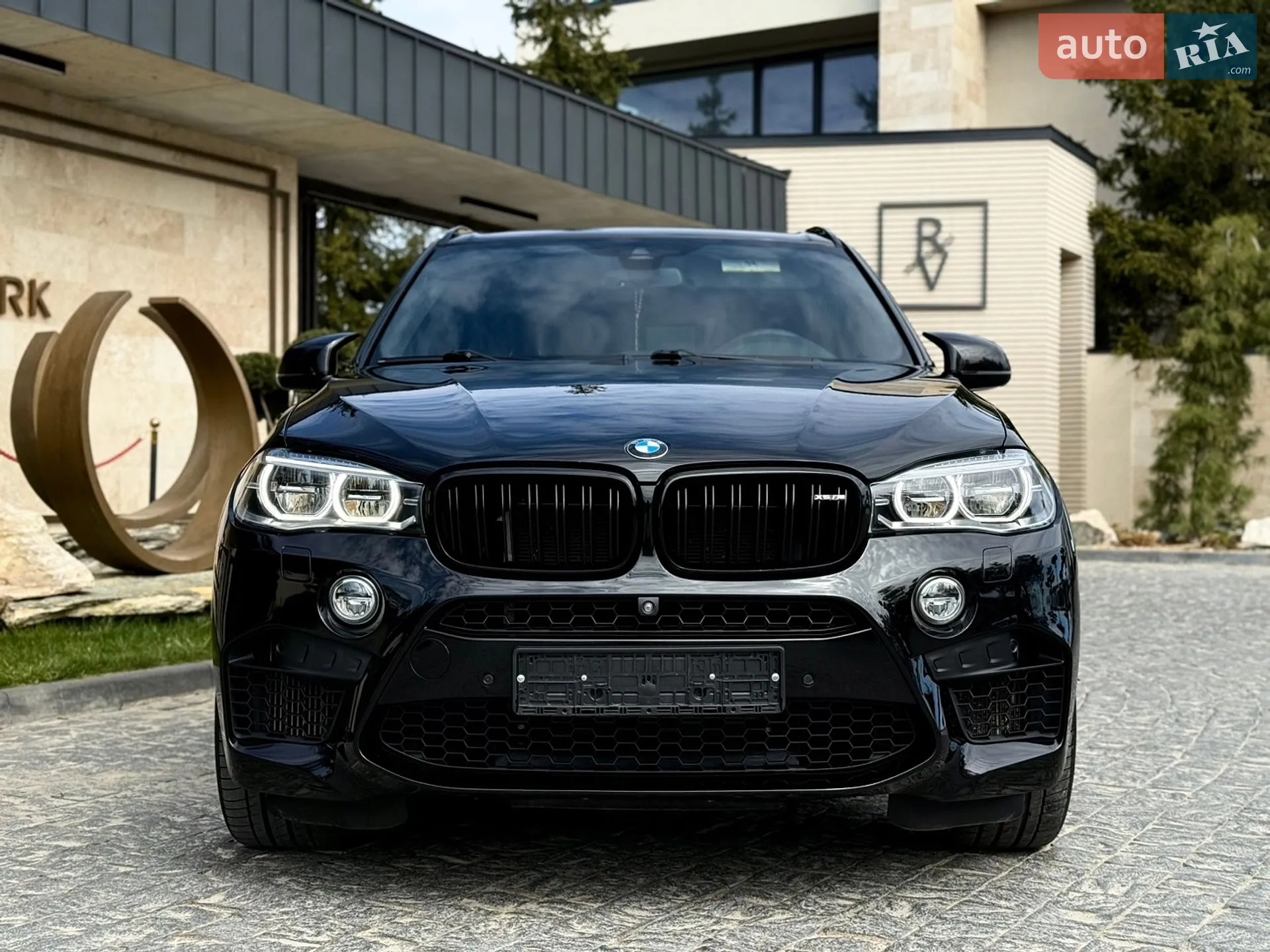 2016 BMW X5 M - мініатюра 3