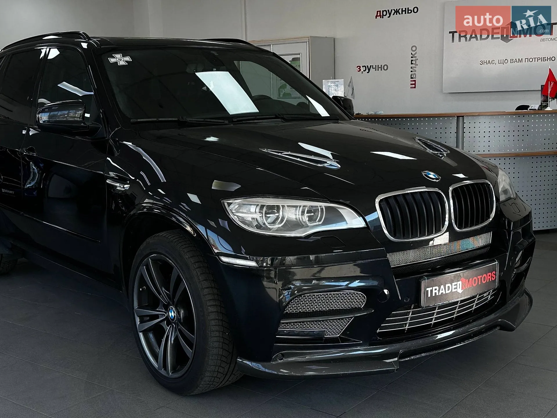 2010 BMW X5 M - мініатюра 2