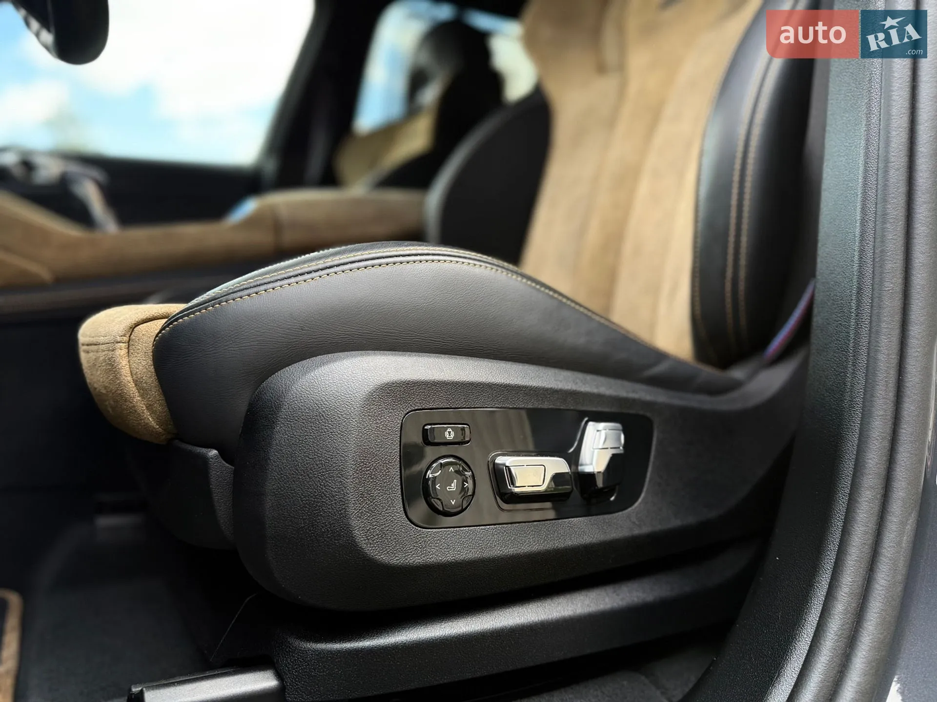 2024 BMW X5 M - мініатюра 32