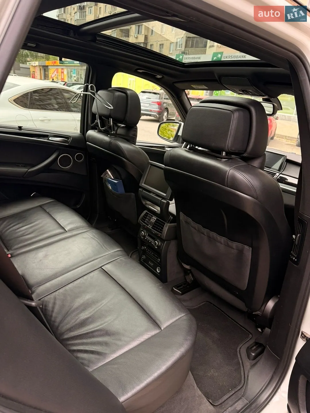 2010 BMW X5 M - мініатюра 11