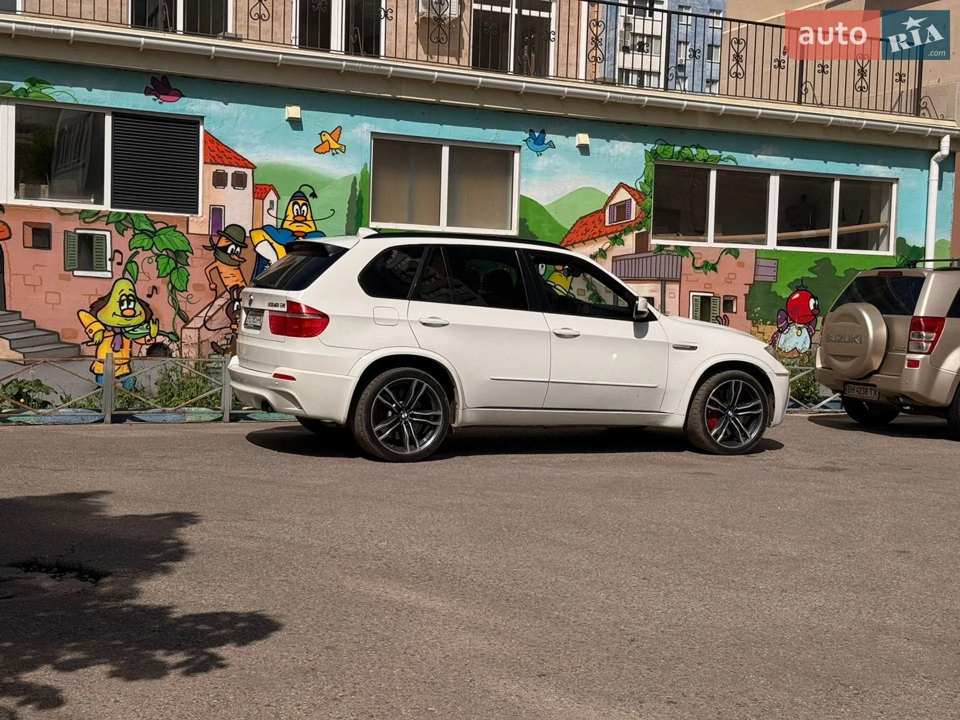 2010 BMW X5 M - мініатюра 3
