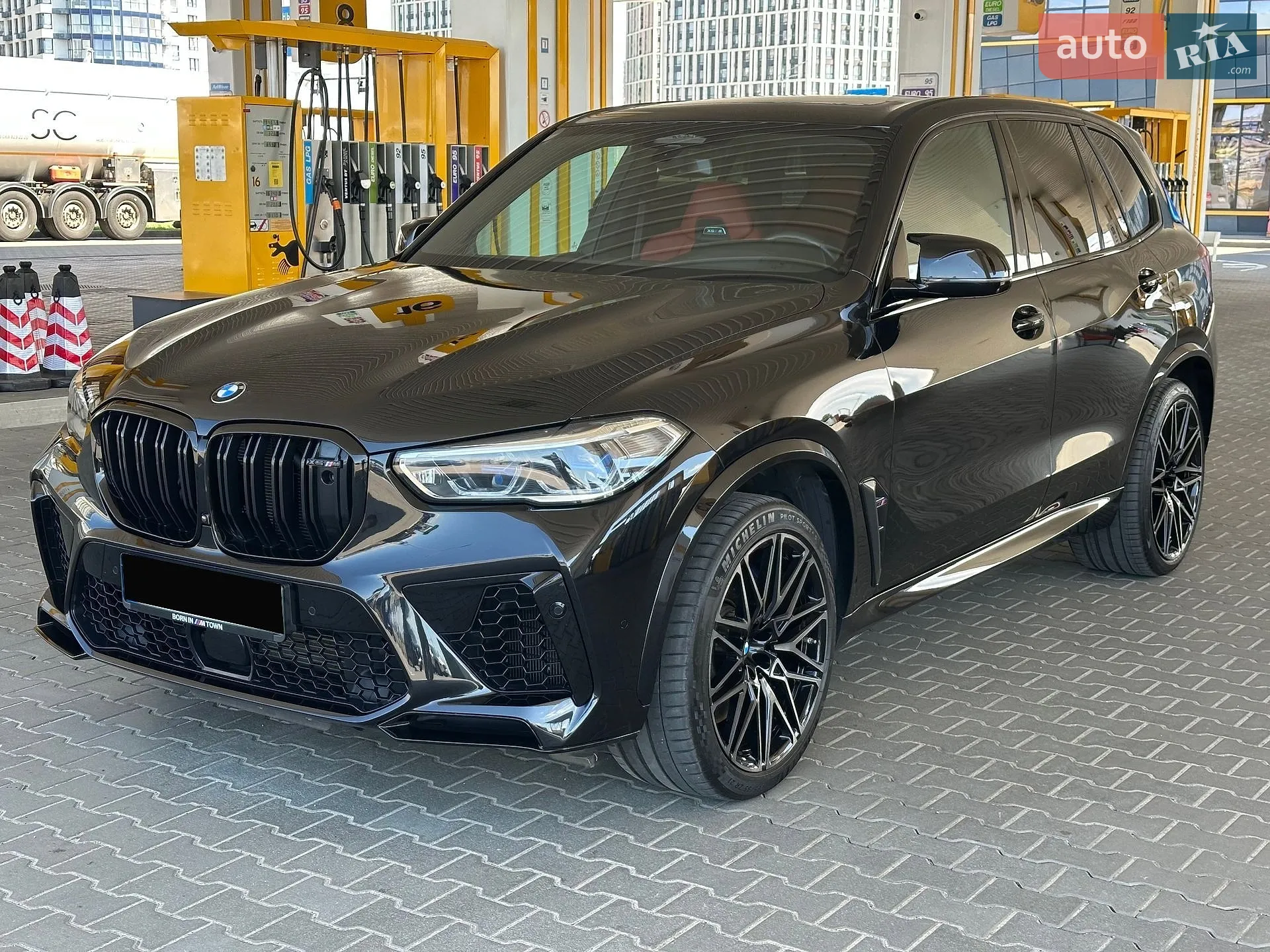 2021 BMW X5 M - мініатюра 3