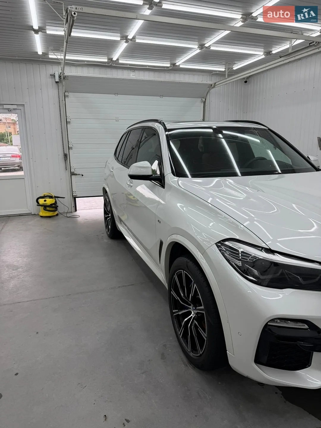 2019 BMW X5 M - мініатюра 3